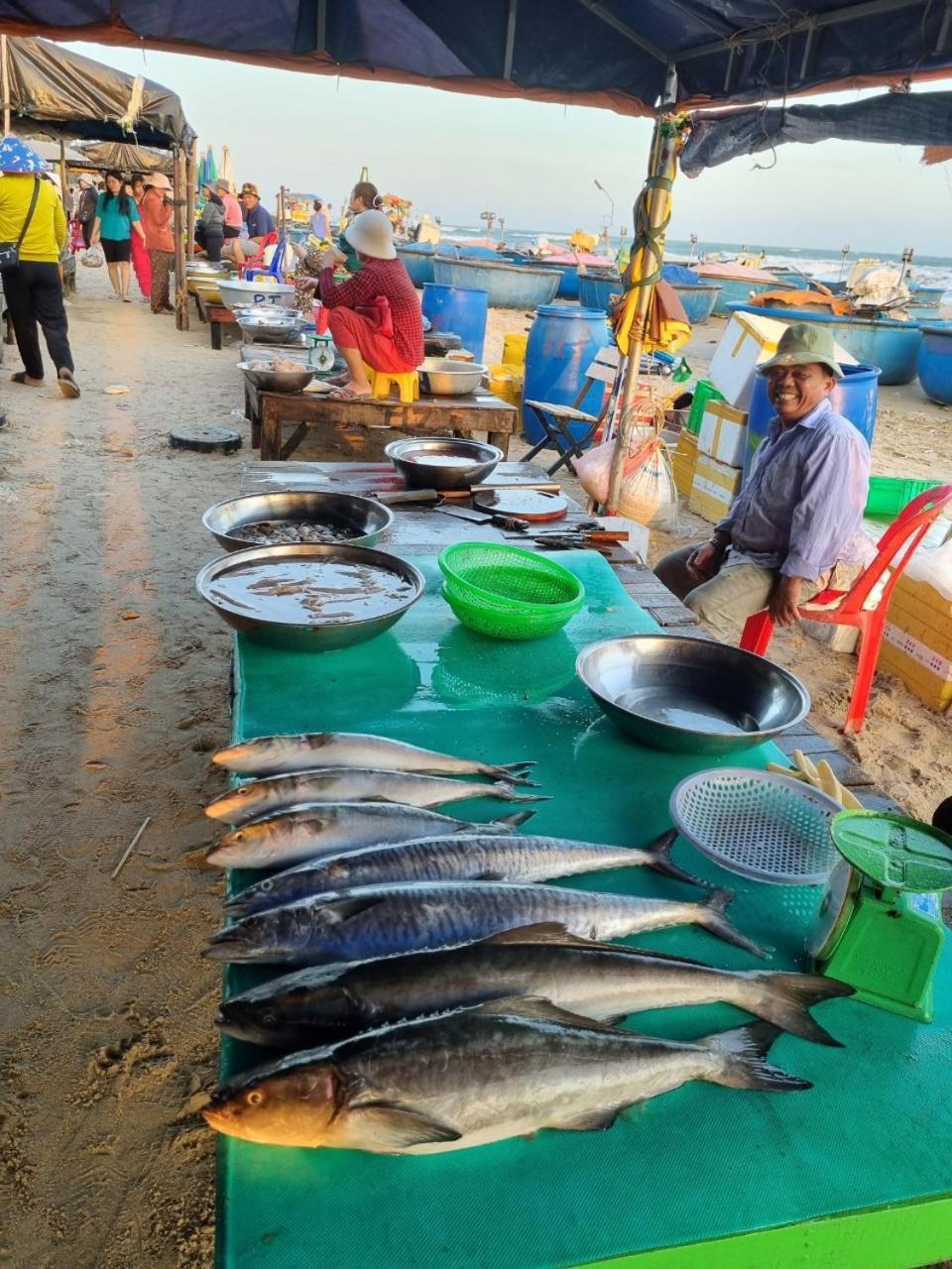 Khách sạn Ngọc Quỳnh La Gi Esterno foto