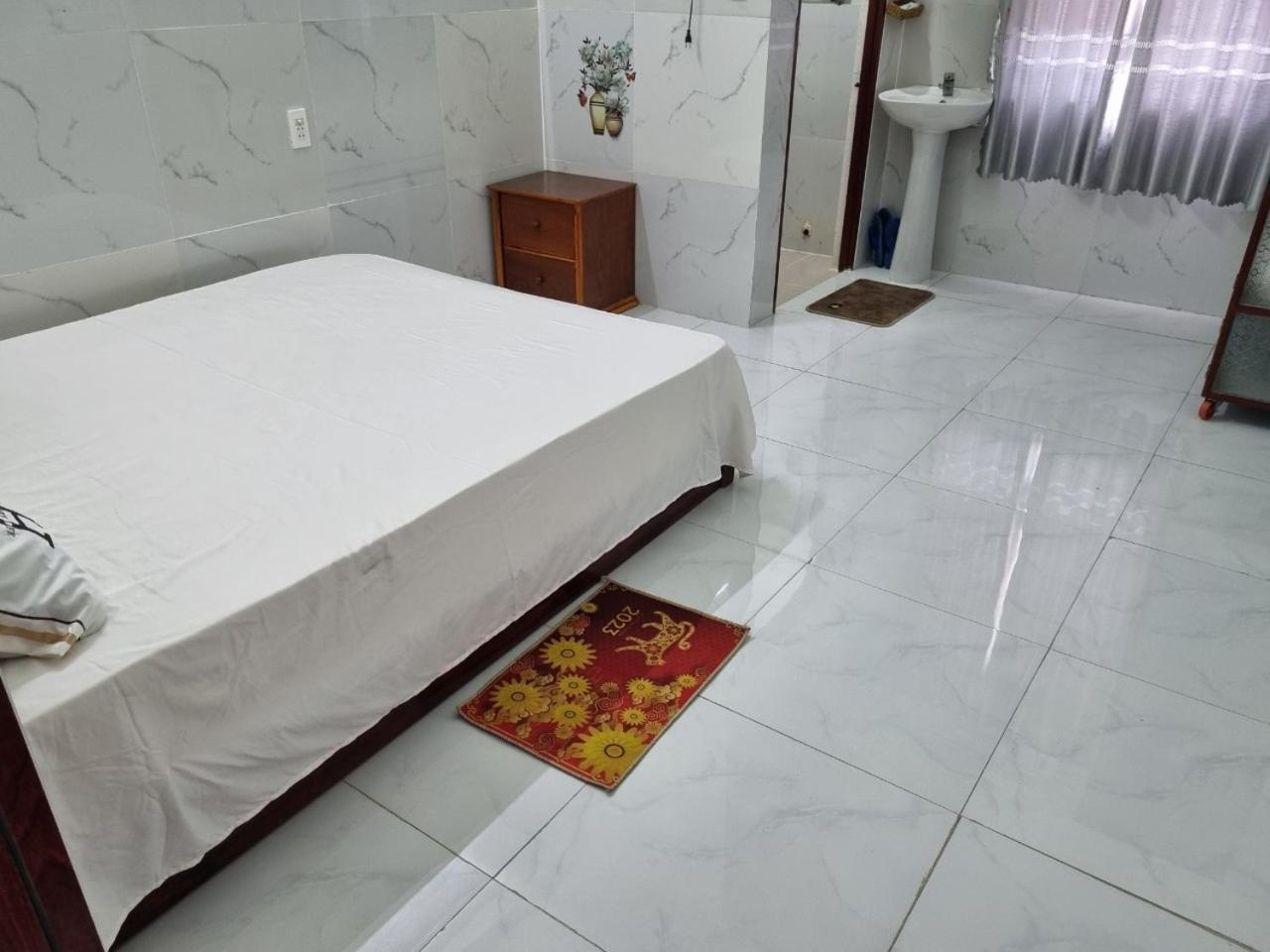 Khách sạn Ngọc Quỳnh La Gi Esterno foto