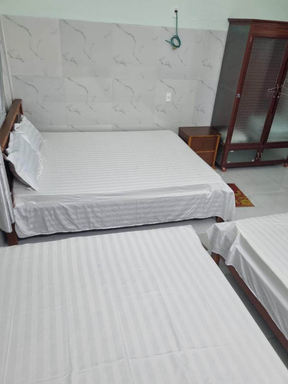 Khách sạn Ngọc Quỳnh La Gi Esterno foto