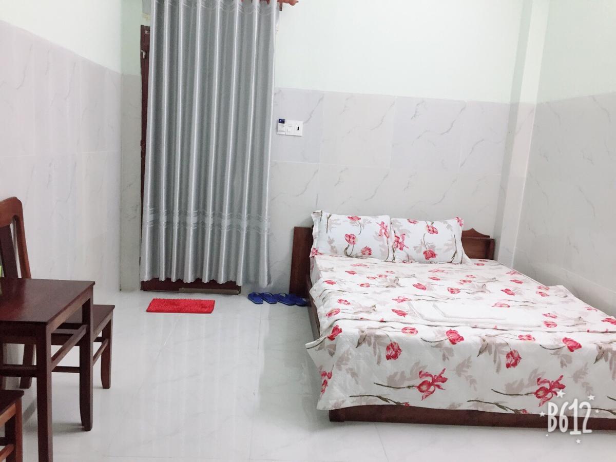 Khách sạn Ngọc Quỳnh La Gi Esterno foto