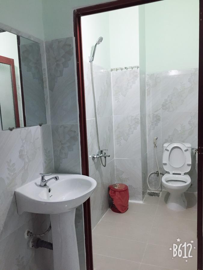 Khách sạn Ngọc Quỳnh La Gi Esterno foto