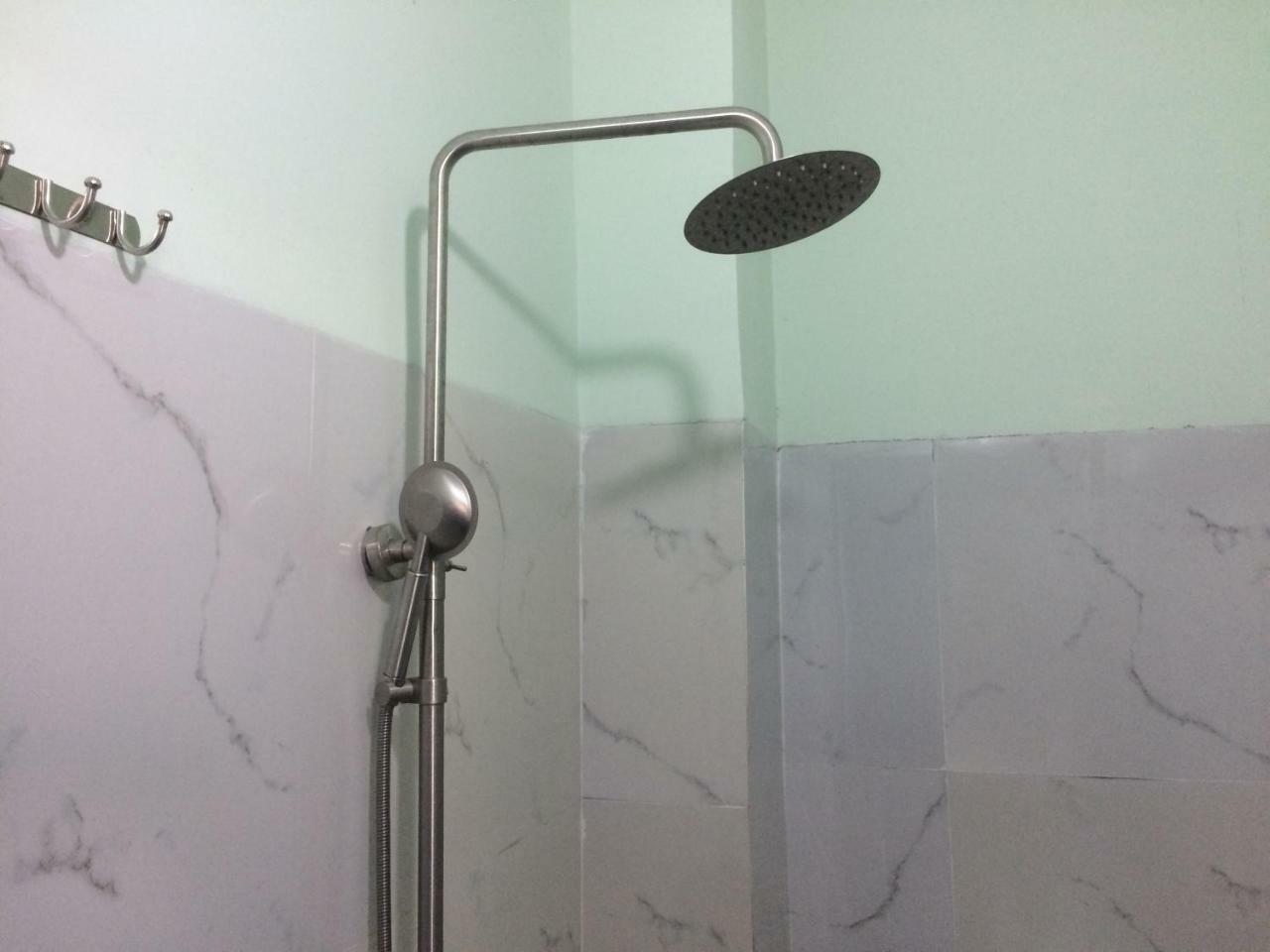 Khách sạn Ngọc Quỳnh La Gi Esterno foto